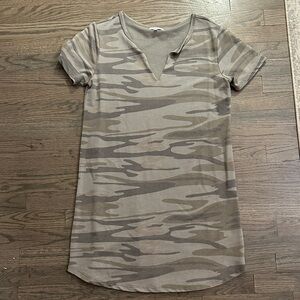 Women’s Z Supply Gray Green Camo Short Sleeve Mini T-Shirt Tunic Dress